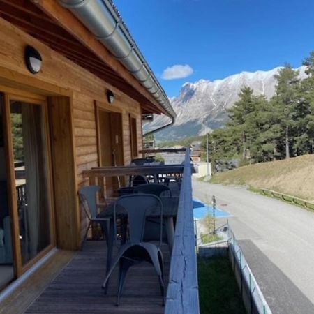Appartement De Charme Dans Residence Avec Piscine La Joue Du Loup Saint-Étienne-en-Dévoluy Exterior foto