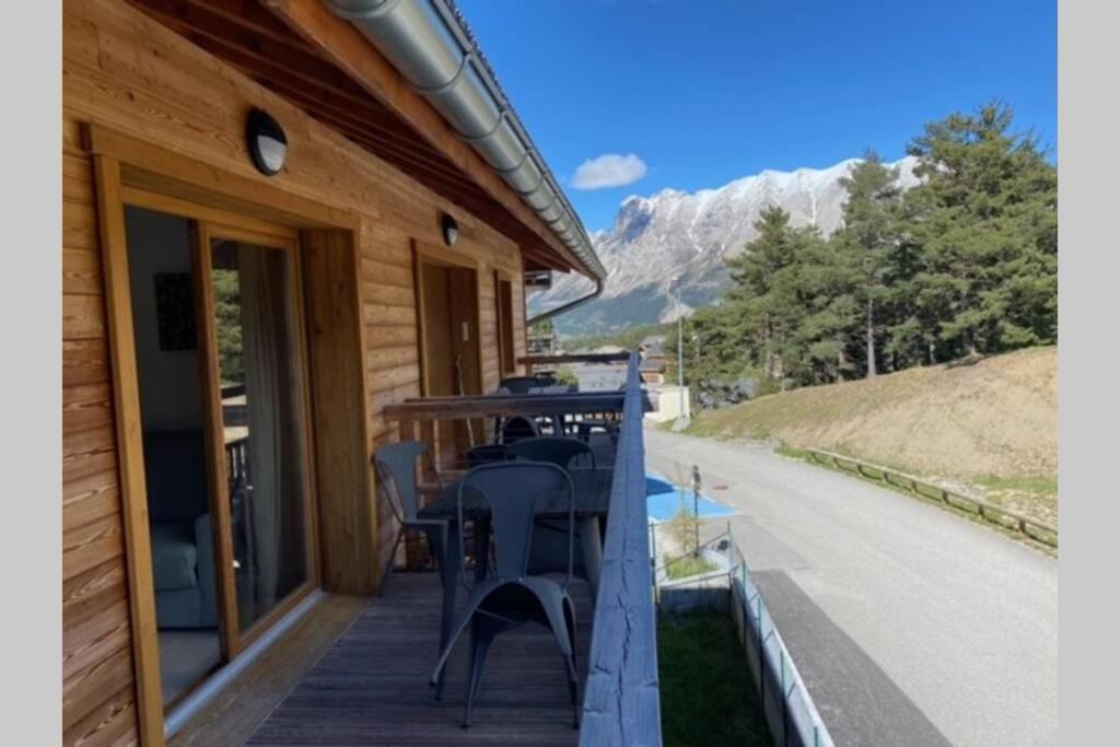 Appartement De Charme Dans Residence Avec Piscine La Joue Du Loup Saint-Étienne-en-Dévoluy Exterior foto