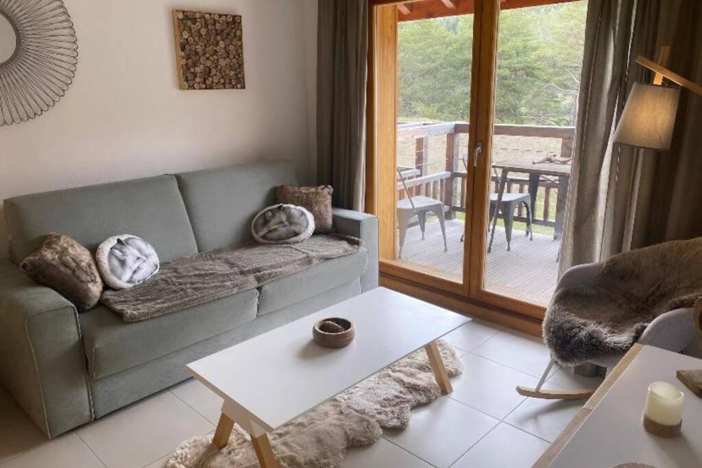 Appartement De Charme Dans Residence Avec Piscine La Joue Du Loup Saint-Étienne-en-Dévoluy Exterior foto