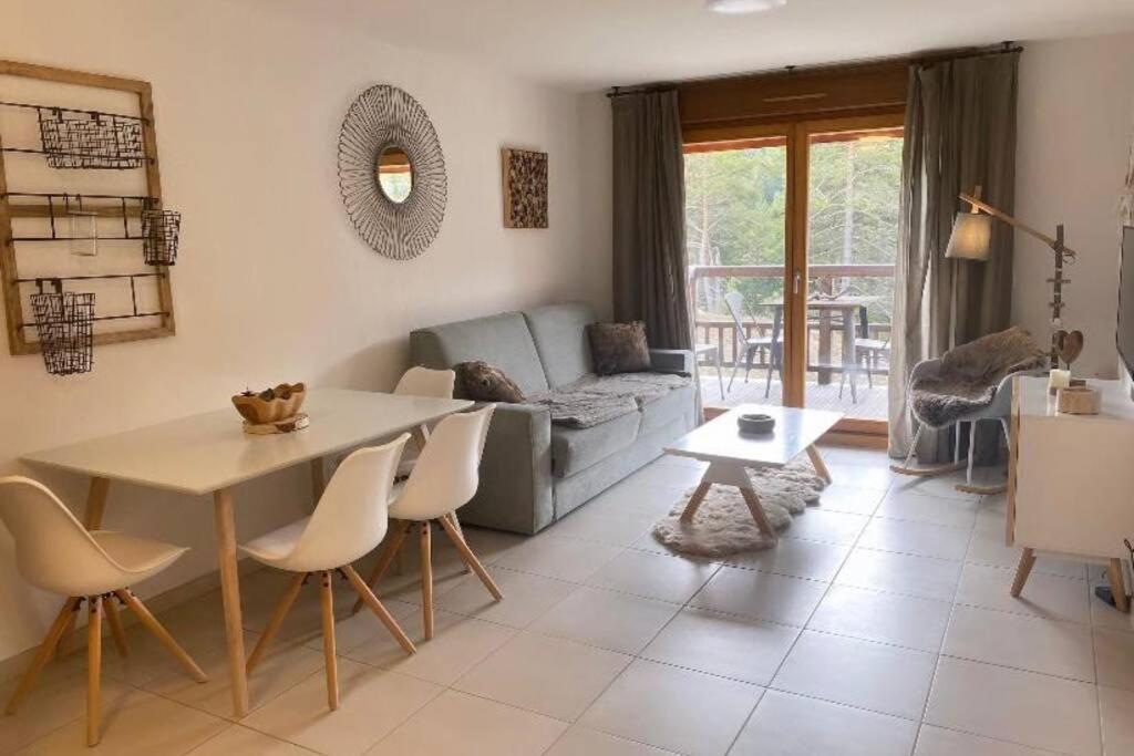 Appartement De Charme Dans Residence Avec Piscine La Joue Du Loup Saint-Étienne-en-Dévoluy Exterior foto